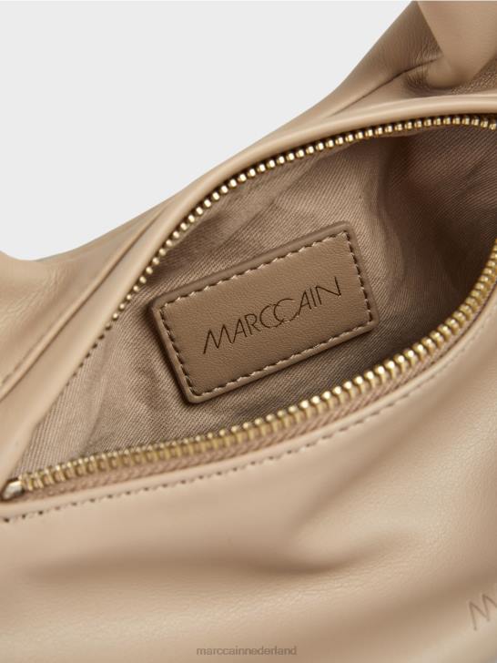 accessoire diep zand 464J1527 minitasje met een decoratieve metalen ketting Marc Cain