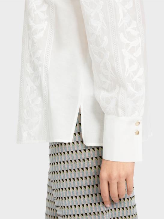 kleding gebroken wit 464J878 elegante blouse met borduursel Marc Cain