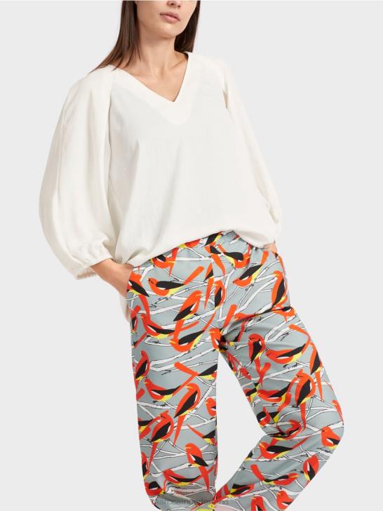 kleding gebroken wit 464J891 blouse met v-hals \"rethink samen\". Marc Cain