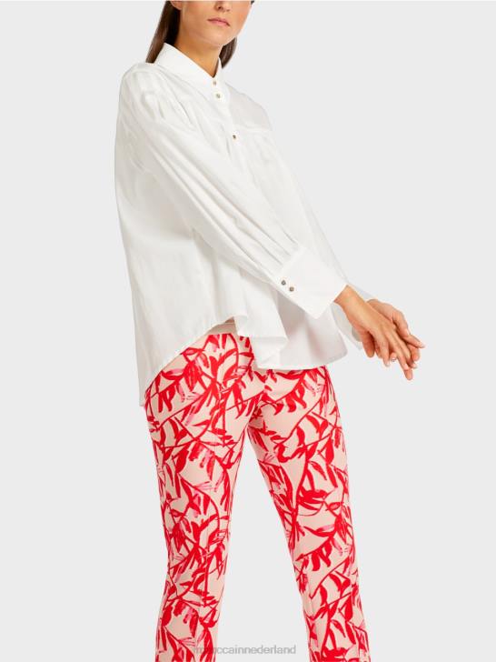 kleding gebroken wit 464J957 blouse met schouderpas en plooien Marc Cain