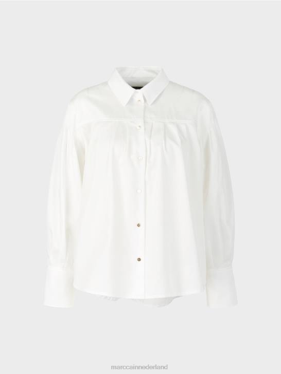kleding gebroken wit 464J957 blouse met schouderpas en plooien Marc Cain