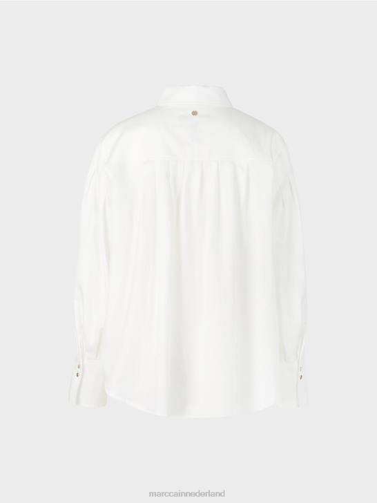 kleding gebroken wit 464J957 blouse met schouderpas en plooien Marc Cain