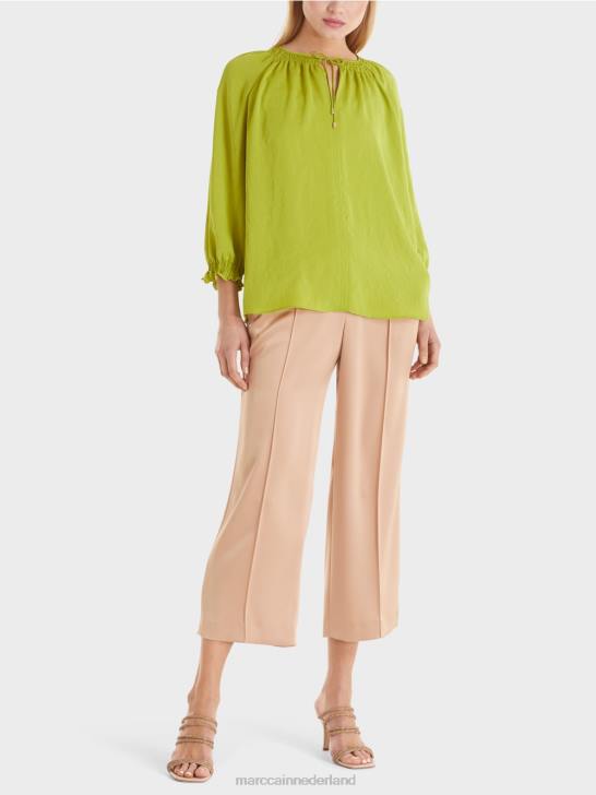 kleding helder olijfgroen 464J899 blouse "samen heroverwegen" Marc Cain