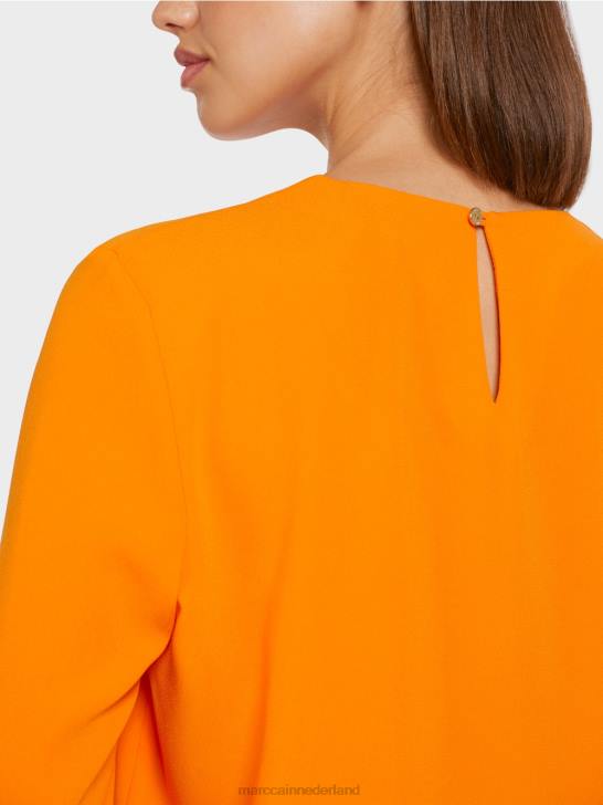 kleding helder oranje 464J1019 top in blousestijl met plooien Marc Cain