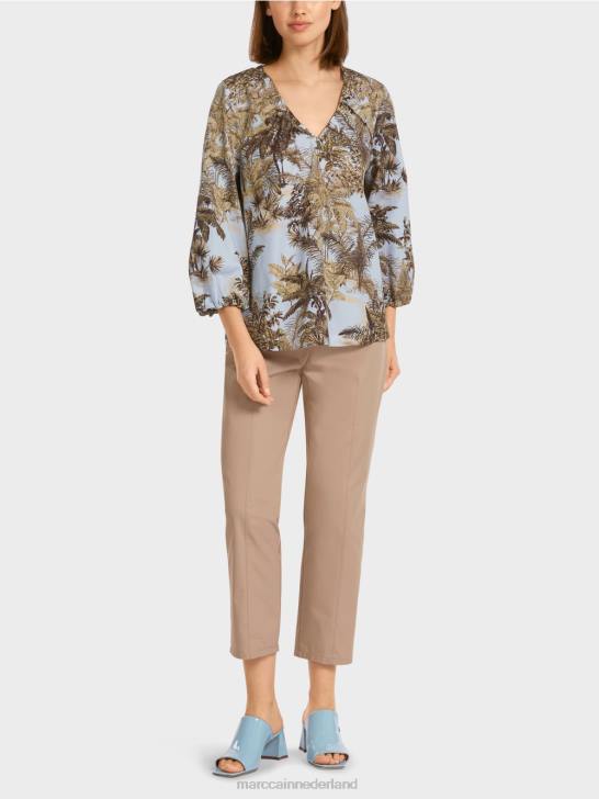 kleding licht poederblauw 464J965 top in blousestijl met palmmotief Marc Cain