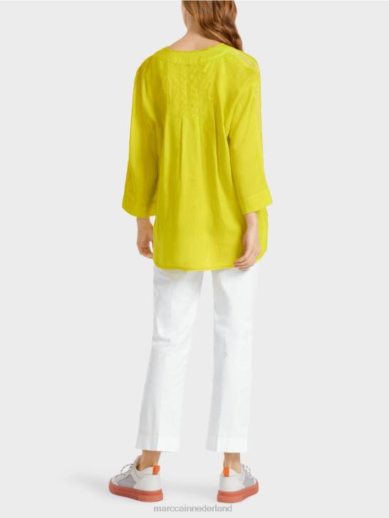 kleding lichte kalk 464J934 blouse met \"apres beach\" applicatie Marc Cain