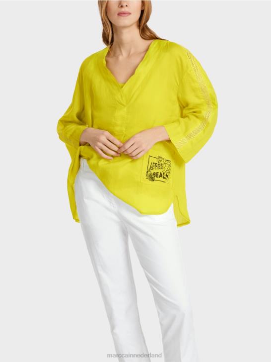 kleding lichte kalk 464J934 blouse met \"apres beach\" applicatie Marc Cain