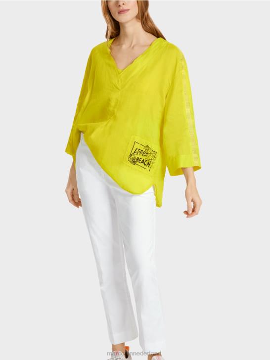 kleding lichte kalk 464J934 blouse met \"apres beach\" applicatie Marc Cain