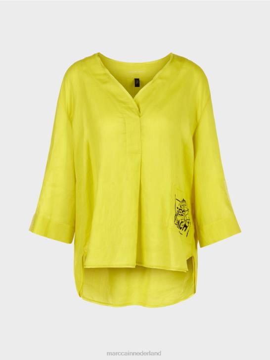 kleding lichte kalk 464J934 blouse met \"apres beach\" applicatie Marc Cain