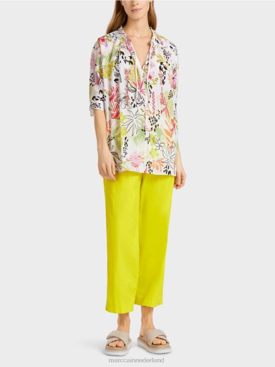 kleding lichte kalk 464J937 blouse met print en bloemmotief Marc Cain