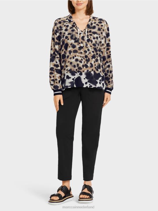 kleding lichte koffie 464J984 "rethink Together" top in blousestijl Marc Cain