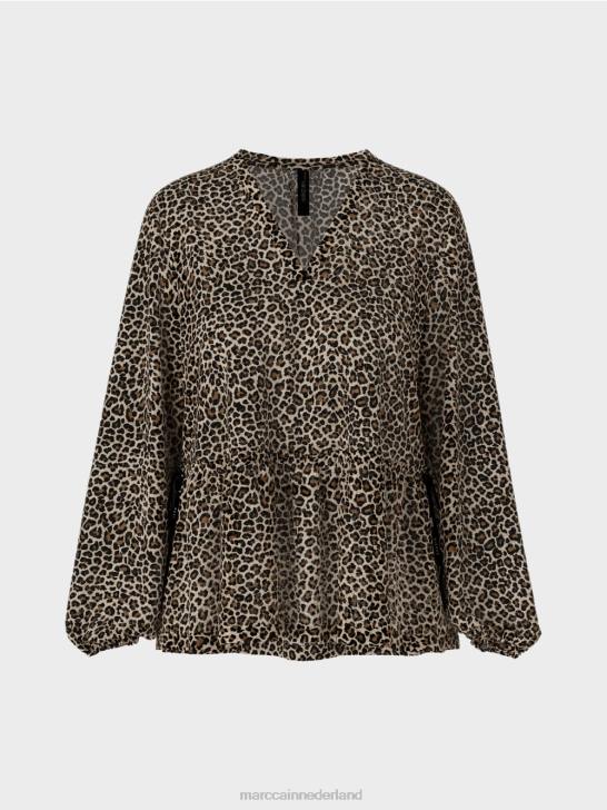 kleding poeder crème 464J979 oversized viscose top met luipaardprint Marc Cain