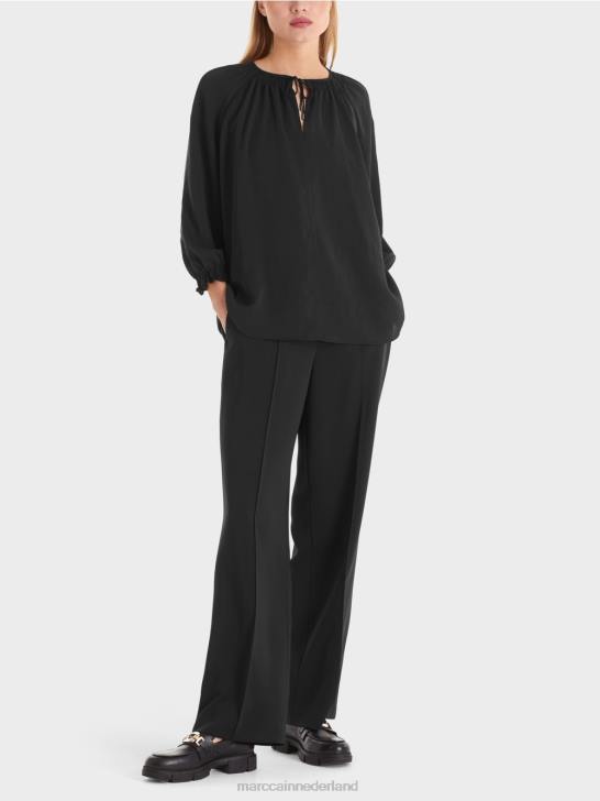 kleding zwart 464J900 blouse "samen heroverwegen" Marc Cain