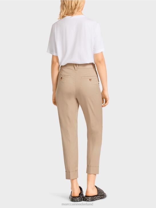 kleding diep zand 464J664 franca broek met plooi en manchet Marc Cain