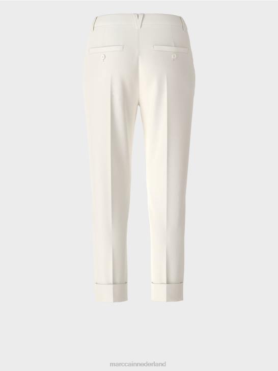 kleding gebroken wit 464J659 franca broek met plooi en manchet Marc Cain