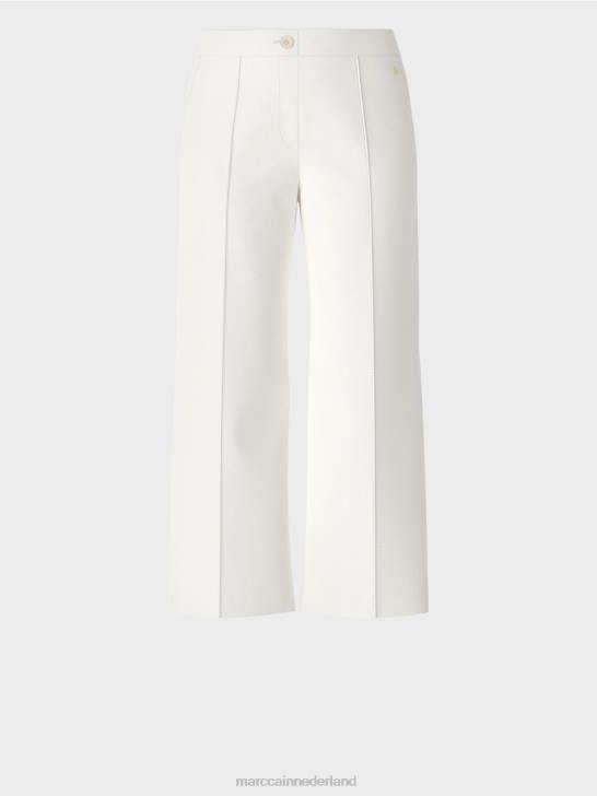 kleding gebroken wit 464J699 broek met doorgestikte geperste vouw Marc Cain