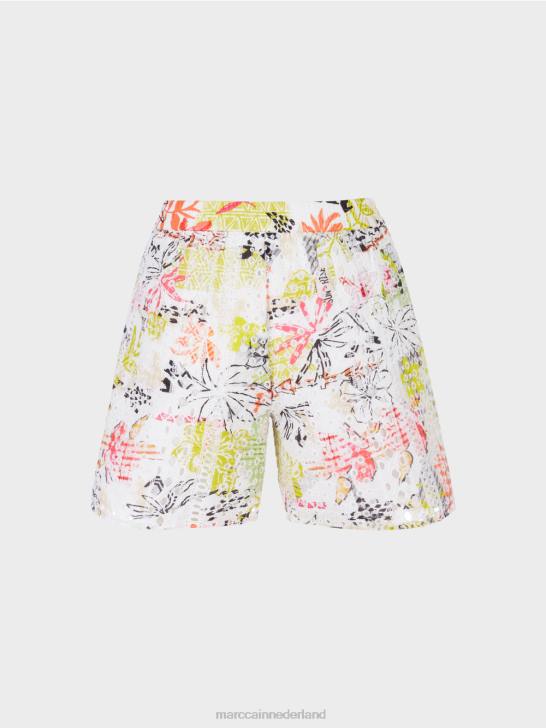 kleding lichte kalk 464J625 kleurrijke short met print en ajour Marc Cain