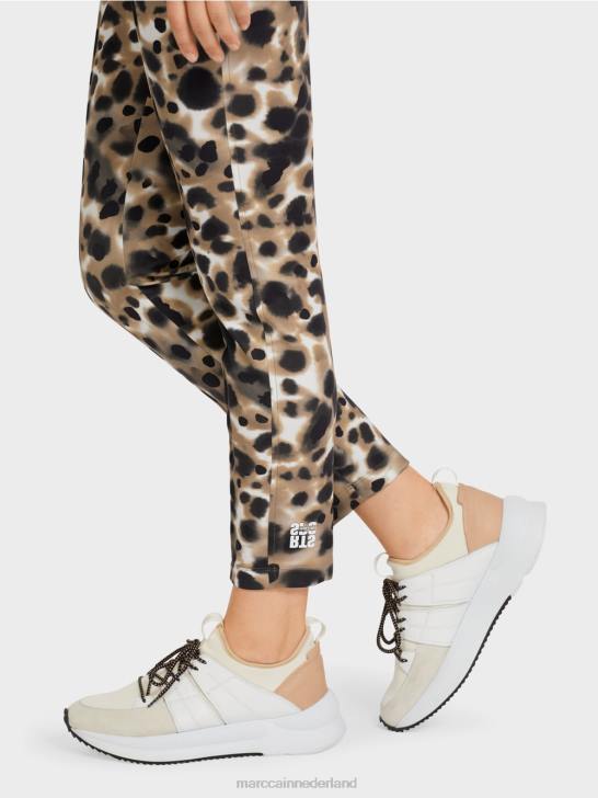 kleding lichte koffie 464J708 elastische broek met geperste vouwen Marc Cain