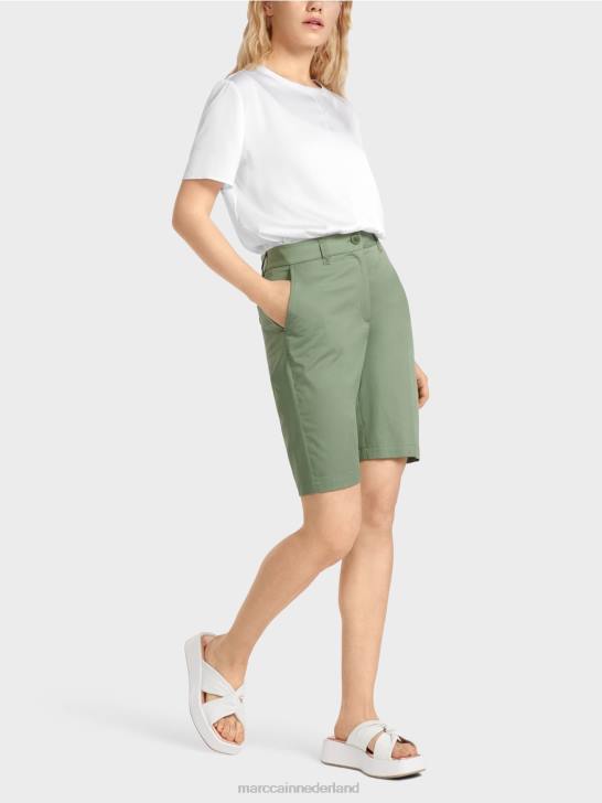 kleding mystiek groen 464J663 Finieke shorts in een vrouwelijke pasvorm Marc Cain