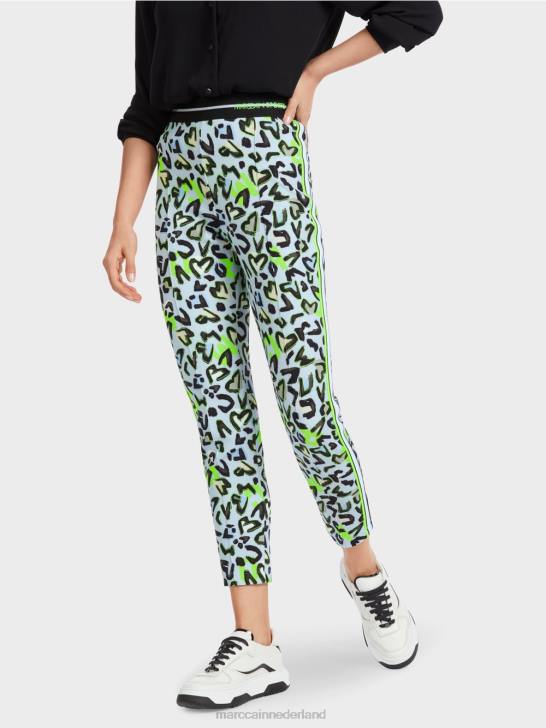 kleding zacht poederblauw 464J562 smalle broek sofia met all-over print Marc Cain