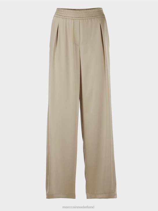 kleding zacht taupe 464J689 broek met geplooide voorkant Marc Cain