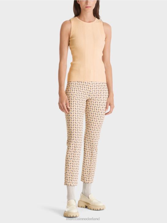 kleding donkere crème 464J1090 "Samen heroverwegen" bovenaan Marc Cain