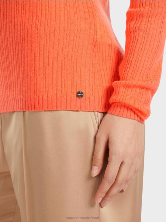 kleding helder koraal 464J1093 \"samen heroverwegen\" trui met ronde hals Marc Cain