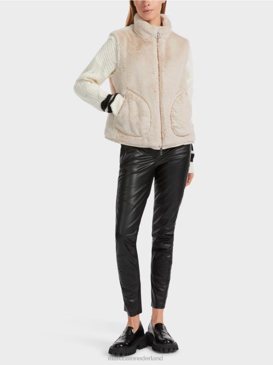 kleding amandelmelk 464J236 pluizig leuk bontvest Marc Cain