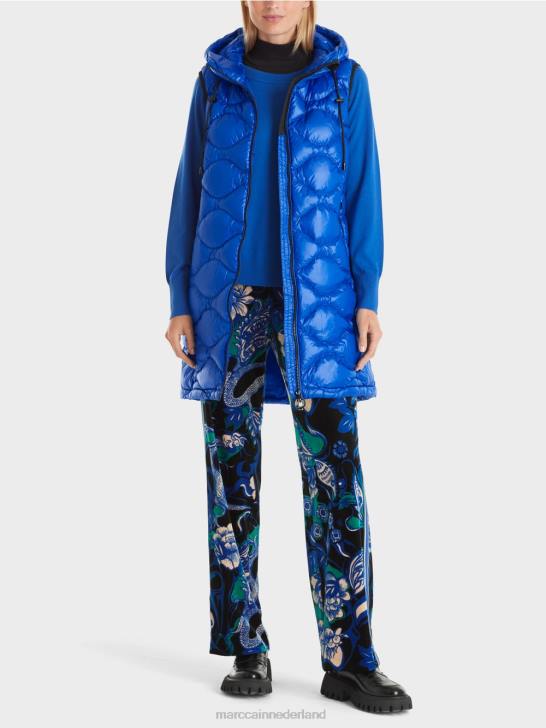kleding helder koningsblauw 464J219 lang gewatteerd gilet "rethink Together". Marc Cain