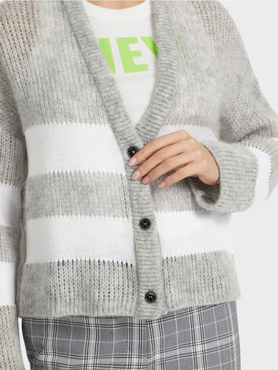 kleding zilver grijs 464J327 v-vest \"gebreid in Duitsland\" Marc Cain