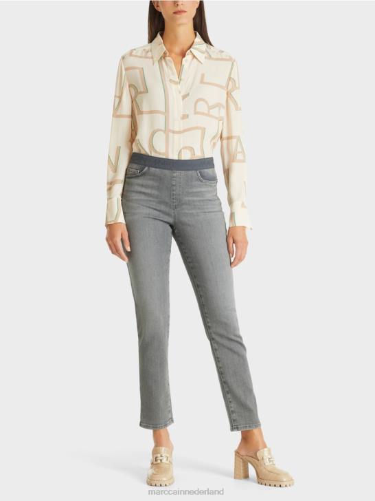 kleding grijs 464J822 siena jeans "rethink Together". Marc Cain