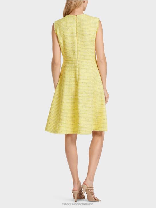 kleding citroen groen 464J76 mouwloze jurk met een paneelrok Marc Cain
