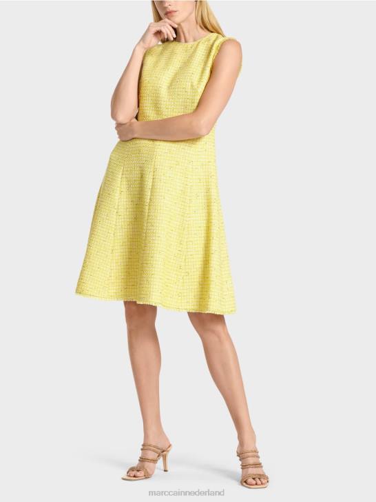 kleding citroen groen 464J76 mouwloze jurk met een paneelrok Marc Cain