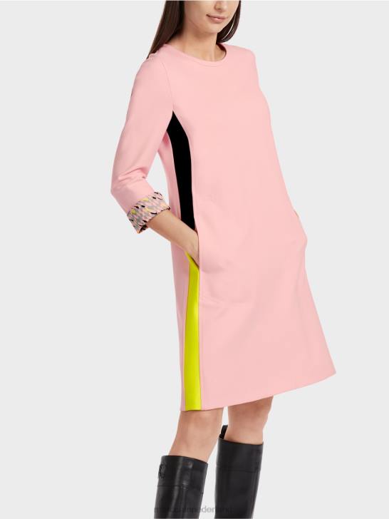 kleding zacht poederroze 464J32 sportief jurkje met vlechtstrepen Marc Cain