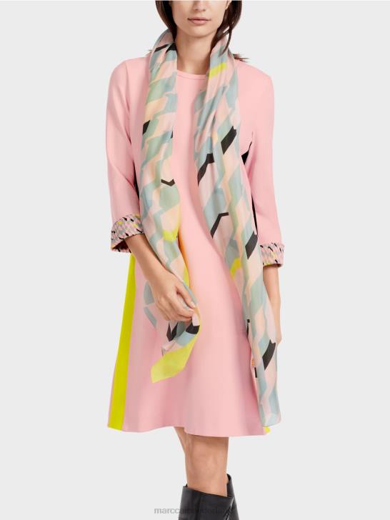 kleding zacht poederroze 464J32 sportief jurkje met vlechtstrepen Marc Cain