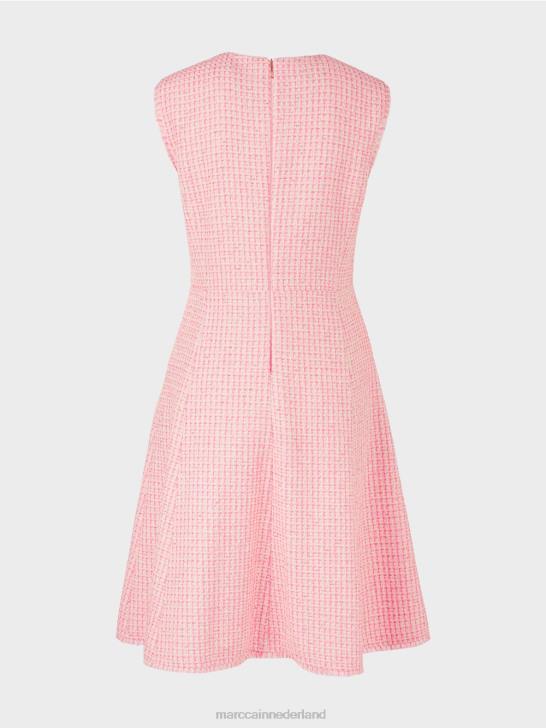 kleding zacht roze 464J79 mouwloze jurk met een paneelrok Marc Cain