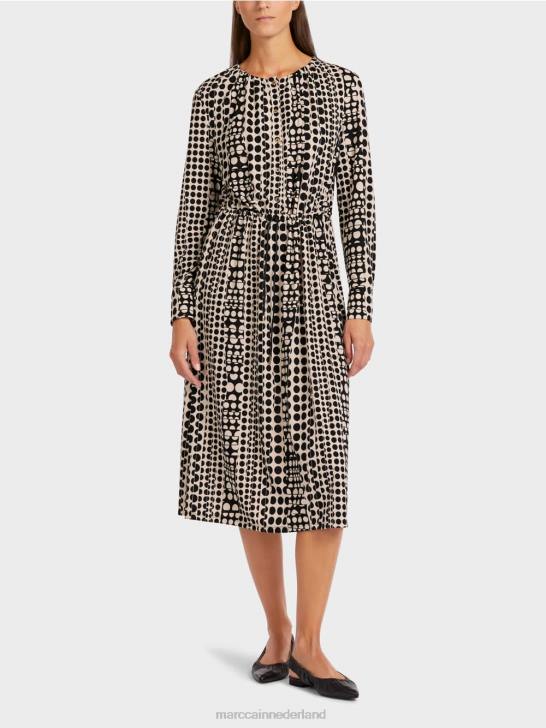 kleding zwart 464J131 jurk met op-art design Marc Cain