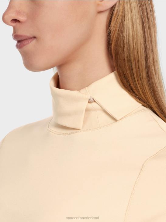 kleding donkere crème 464J1282 t-shirt met rolkraag Marc Cain