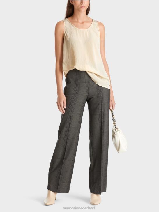 kleding donkere crème 464J1353 lichtgewicht mouwloos topje Marc Cain