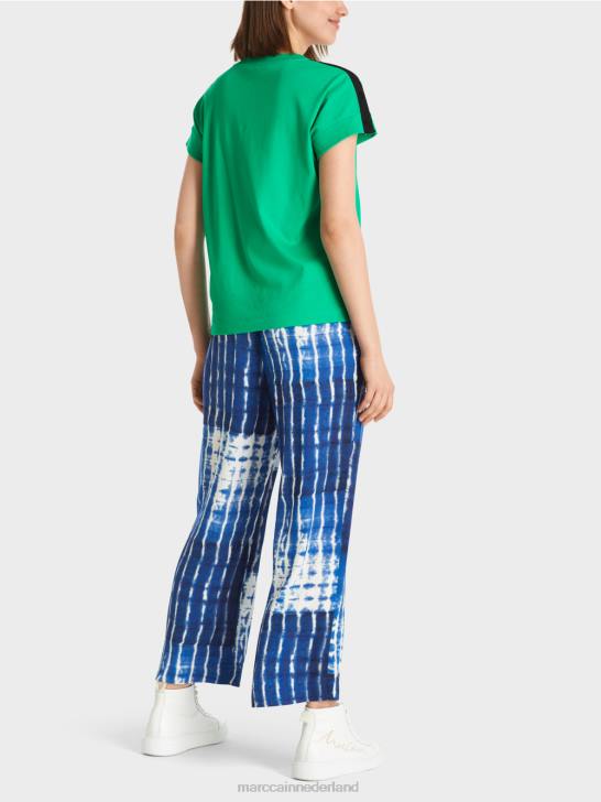 kleding helder basilicumblad 464J1358 T-shirt met knoopsluiting op de schouder Marc Cain