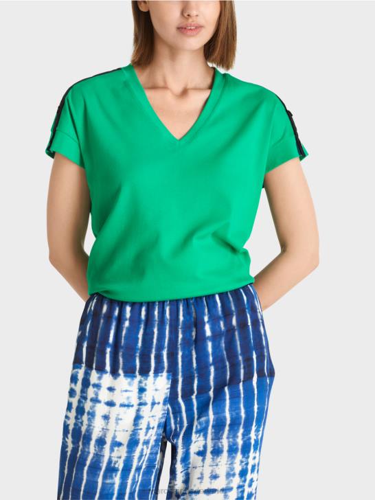 kleding helder basilicumblad 464J1358 T-shirt met knoopsluiting op de schouder Marc Cain