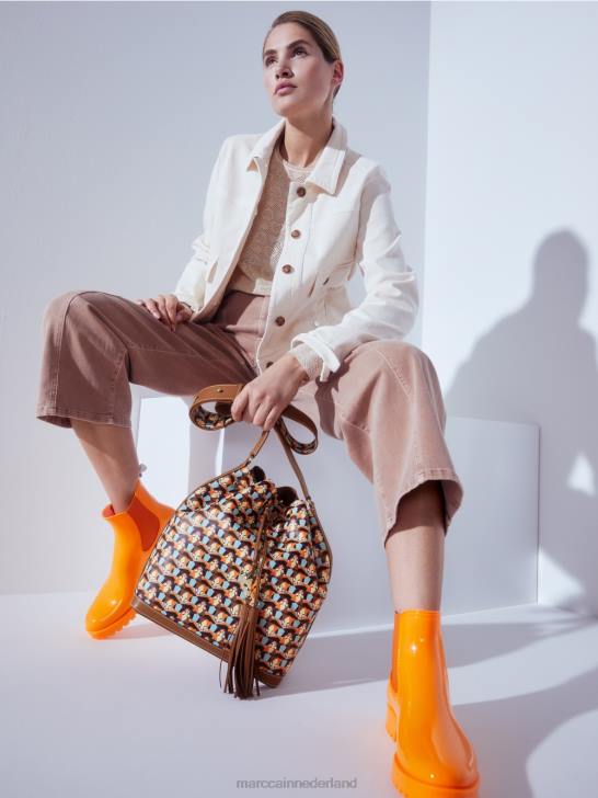 schoenen fel oranje 464J1651 rubberen chelsea boots met profielzool Marc Cain